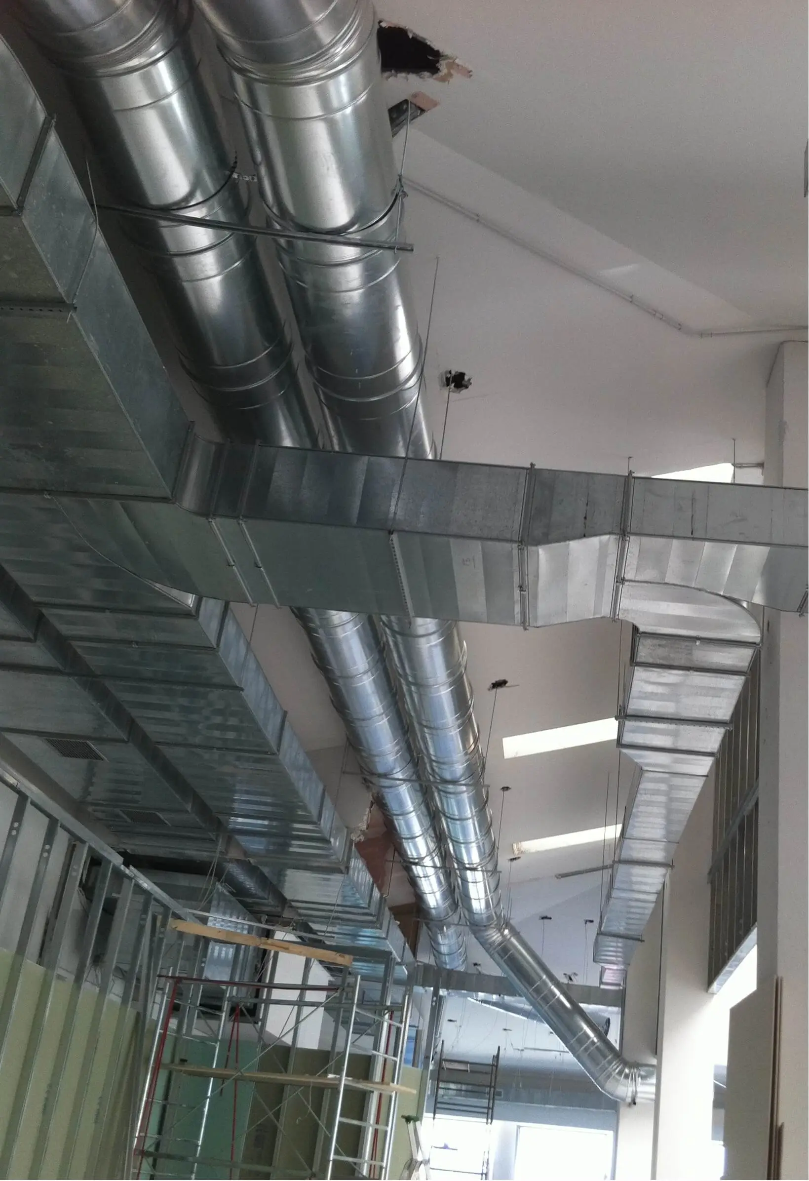 Adeguamento e messa a norma impianti aspirazione cucine professionali